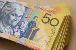 استرالیایی‌ها ۵۰ دلاری در خانه انبار می‌کنند