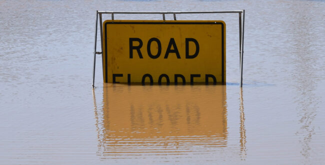دستور تخلیه در سواحل شمالی سیدنی؛ طوفانهای شدید ساحل شرقی استرالیا را درنوردید
