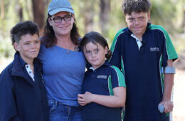 شنای ۴ کیلومتری یک نوجوان ۱۳ ساله برای نجات خانوادهاش