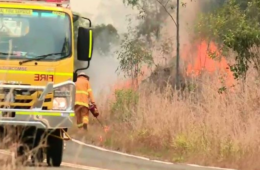 اعلام آماده باش به مردم کوئینزلند برای تخلیه خانه‌ها به دلیل آتش سوزی