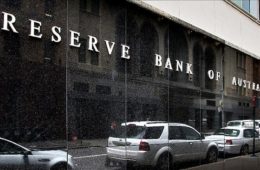 نرخ بهره بانکی نخستین بار در ۱۱ سال گذشته افزایش یافت