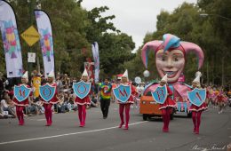 مومبا بزرگترین جشنواره همگانی استرالیا در ملبورن برگزار می‌شود