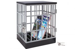  عرضه «زندان تلفن» در فروشگاه‌های کی‌مارت استرالیا