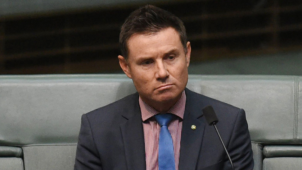 نماینده پارلمان استرالیا در پی شکایت آزار و اذیت زنان از وظایفش کنار می‌رود