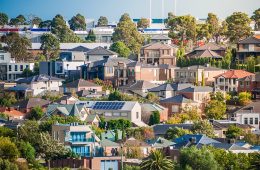 برای خرید آسان خانه در استرالیا چقدر باید درآمد داشته باشید؟