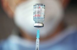 عرضه واکسن مدرنا از اواخر سپتامبر؛ فعلا فقط برای ۱۸ تا ۶۰ ساله‌ها