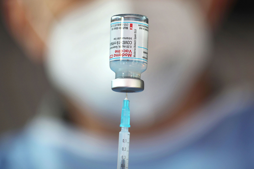 عرضه واکسن مدرنا از اواخر سپتامبر؛ فعلا فقط برای 18 تا 60 ساله‌ها
