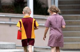 هشدار پلیس به والدین: تصویر لباس فرم مدرسه فرزندان را در شبکه‌های اجتماعی منتشر نکنید!