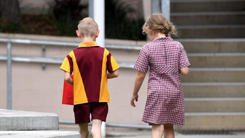 هشدار پلیس به والدین: تصویر لباس فرم مدرسه فرزندان را در شبکه‌های اجتماعی منتشر نکنید!