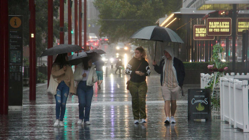 پاسخ به سوال مردم نیوساوت‌ولز و کوئینزلند: باران کی بند می‌آید؟