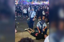 چاقوکشی در نمایشگاه عید پاک سیدنی؛ نوجوان ۱۷ ساله جان باخت