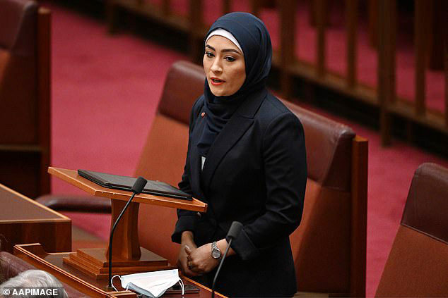 نماینده افغان‌تبار سنای استرالیا: من را به‌خاطر حجابم قضاوت نکنید