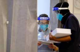 بحران کووید و آنفلوآنزا استرالیا؛ مردم در بیمارستان روی زمین می‌خوابند