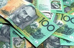 استرالیایی‌ها به طور متوسط ​​۷۴۳ دلار در ماه پس‌انداز می‌کنند