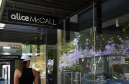 پایان کار برند مد و لباس استرالیایی؛ آلیس مک‌کال منحل شد