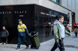 بانک مرکزی استرالیا نرخ بهره را بدون تغییر گذاشت تا فشار بر خانوارها افزایش نیابد