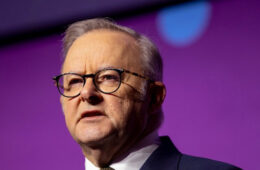 آلبانیزی: حمله به نمازگزاران نیازمند توضیح کامل است