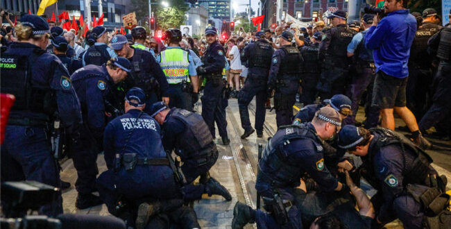 خشونت پلیس نیوساوتولز در تظاهرات سیدنی و دفاع نخستوزیر ایالت