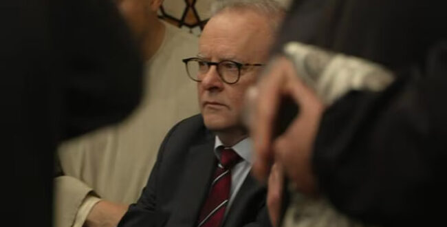 حضور نخستوزیر و وزیر کشور در مسجدی در سیدنی برای نماز عید فطر