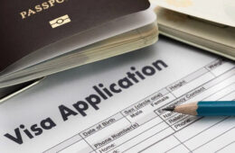 درخواست برای اعطای پناهندگی به ۳۵۰۰ دانشجوی ایرانی در استرالیا