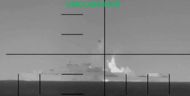 آلبانیزی تایید کرد: سه استرالیایی در زیردریایی آمریکایی که ناو جنگی ایران را غرق کرد حضور داشتند