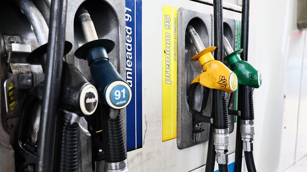 استرالیا برای مقابله با کمبود سوخت، ورود بنزین با کیفیت پایین‌تر را مجاز کرد