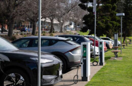 بحران در شبکه شارژ خودروهای برقی استرالیا