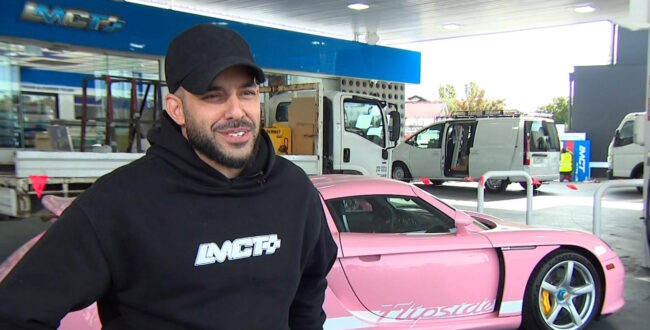 جایگاه سوخت ۹۹ سنتی در ملبورن؛ ورود جنجالی یک میلیاردر به بازار بنزین