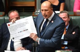 درخواست وزیر مهاجرت استرالیا برای کاهش شمار مهاجران