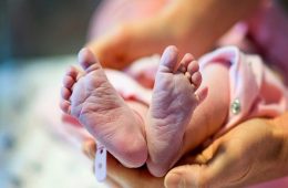 مرخصی ۱۲ ماهه برای تولدهای نارس و والدین نوزادان فوت شده